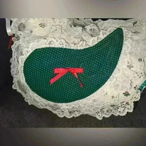 Handcrafted Mother Goose Christmas Decor - Picture 3 of 7